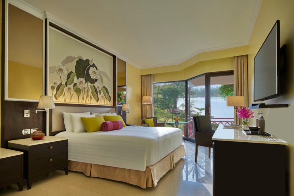 dusit-thani-laguna-phuket-accommodation-deluxe-room-interior