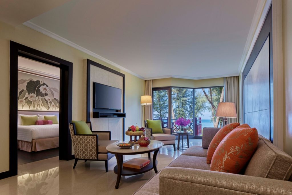 dusit-thani-laguna-phuket-accommodation-landmark-suite-living-room