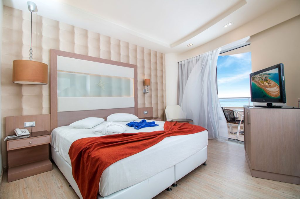 pegasos-deluxe-beach-hotel-deluxe-room-4