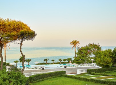 08-pool-and-beach-riviera-olympia-grecotel-33730