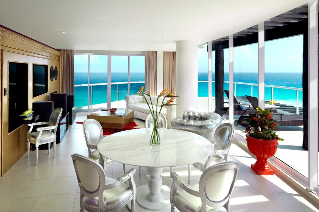 HRH_Cancun_Rock_Star_Suite_Living_Room