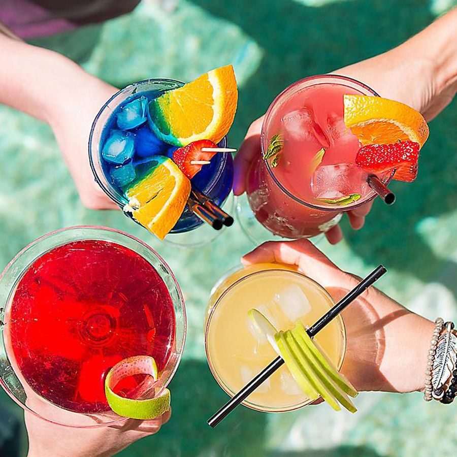 rci-solarium-bar-tropical-cocktails-pool