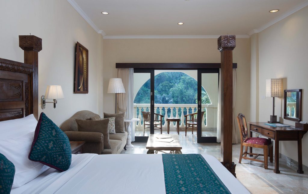 Ayung-Resort-Deluxe-Bedroom