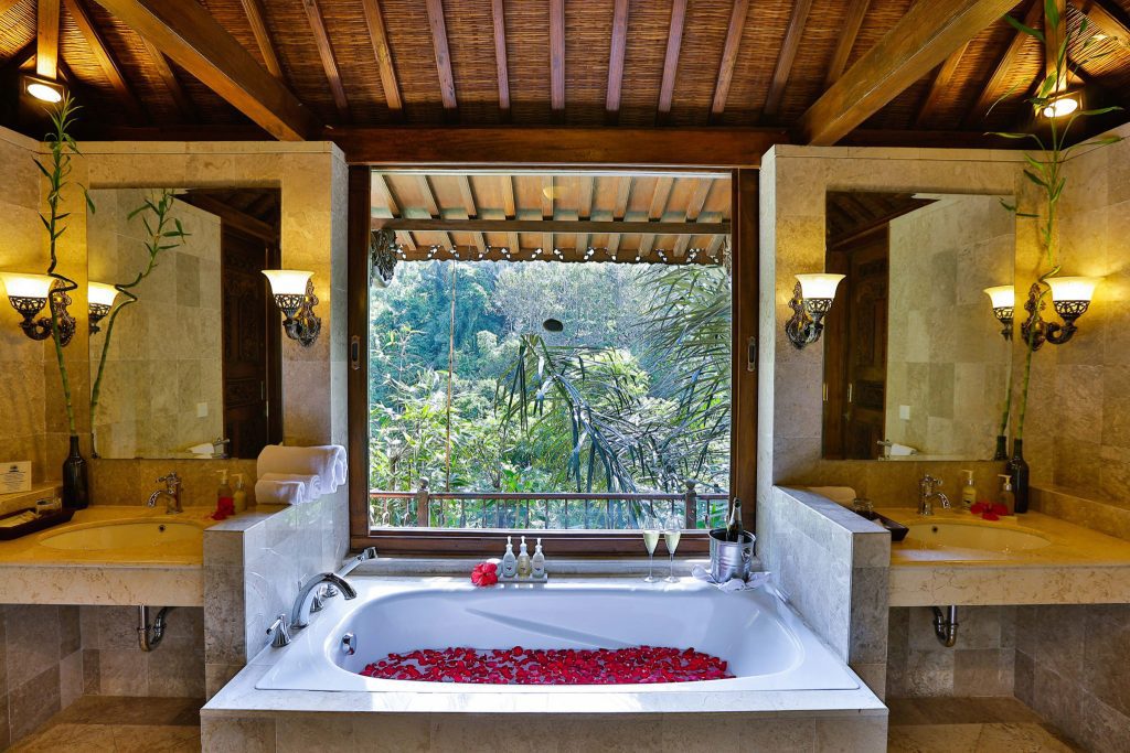 one-bedroom-royal-villa-bathroom