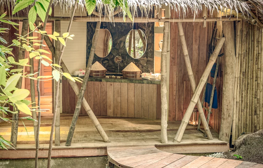 31-5-star-somewhere-only-we-know-koh-phangan-Sanghamitra-Bathroom-outside-view