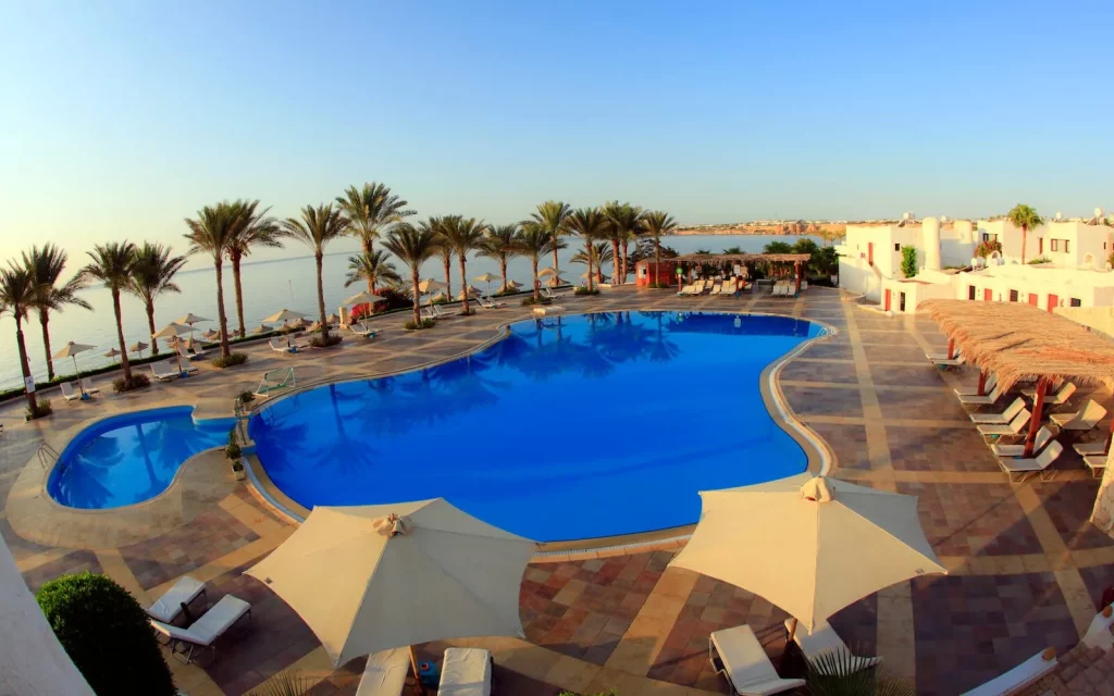 Sharm+Club+Beach+and+Swimming+Pools+(23)-1920w