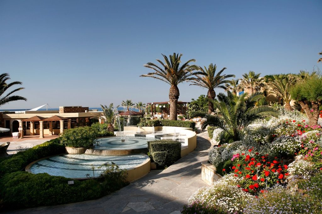 AQUILA-RITHYMNA-BEACH-GARDEN-7