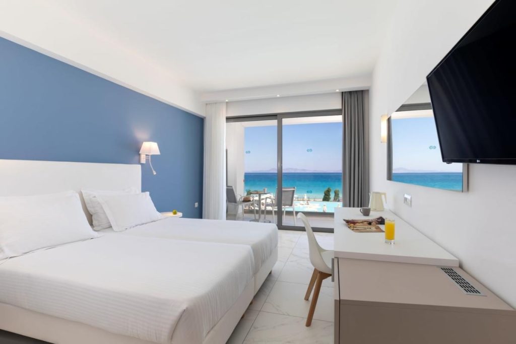 1-executive-double-sea-view-room-min