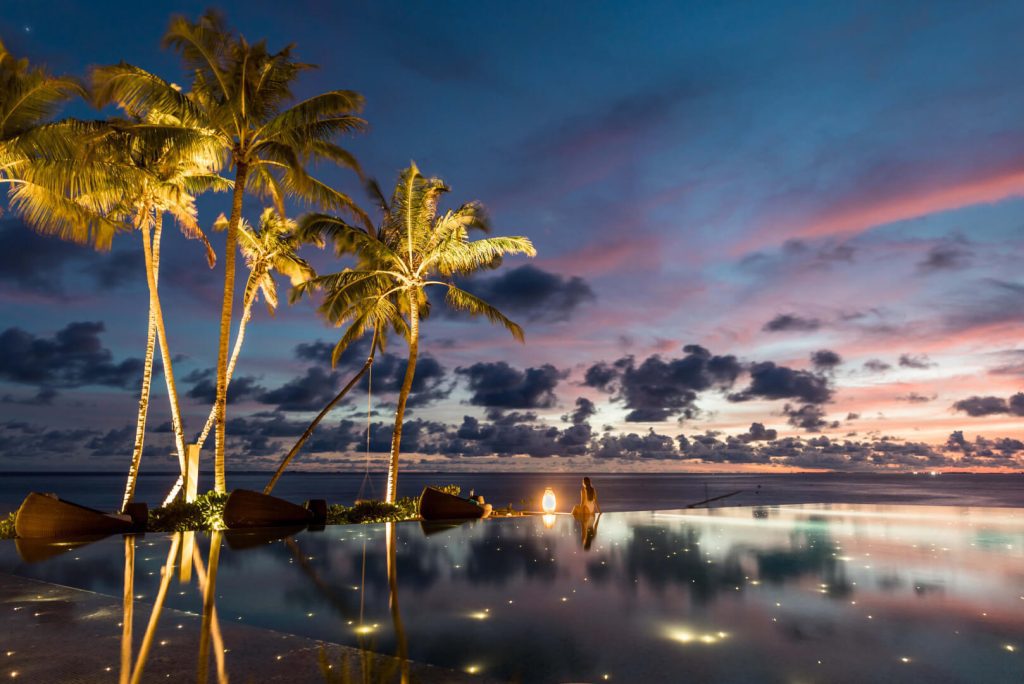 sunset-at-the-infinity-pool